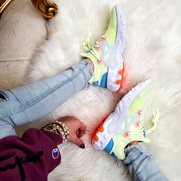 Nike Shoes - Nike React Presto